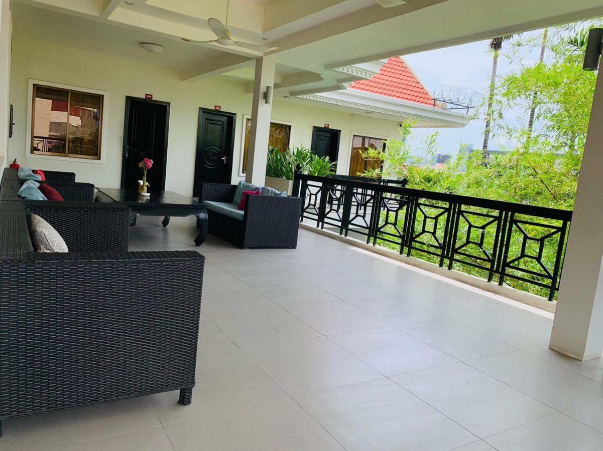 Bamboo9 Boutique Hotel Phnom-Penh Buitenkant foto